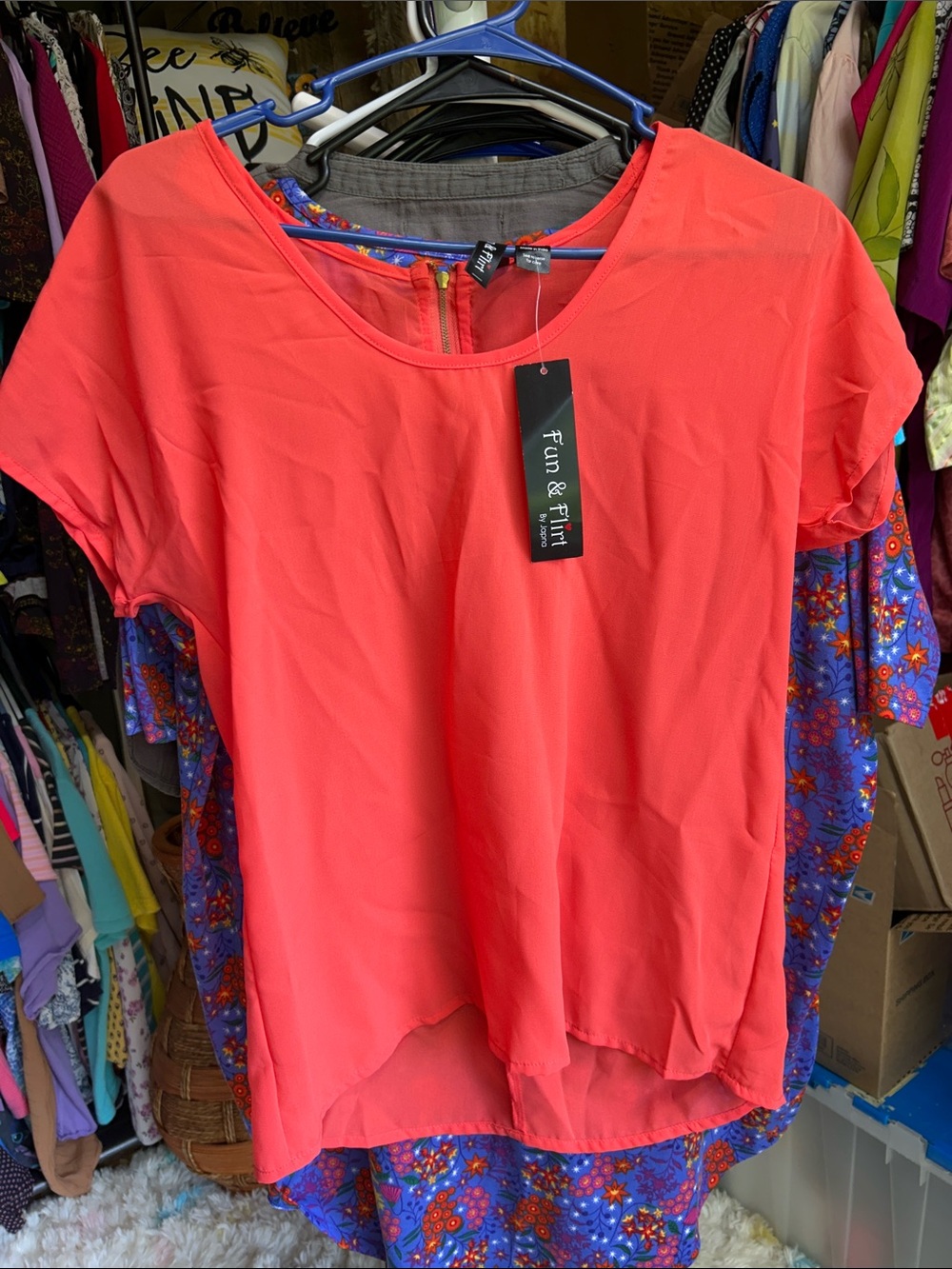 Fun & Flirt Bright Coral Short Sleeve Scoop-Neck Blouse Size XS